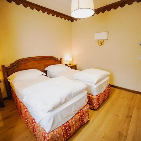 Jumeaux 3* بيريوِل تْشيرفينيا