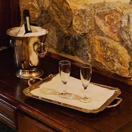 Jumeaux 3* بيريوِل تْشيرفينيا