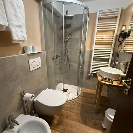 Hotel Jumeaux 3*