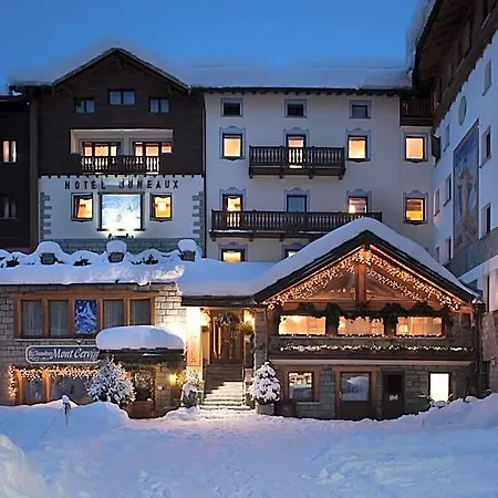 Jumeaux Hotel 3*