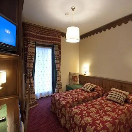 Jumeaux Hotell 3*
