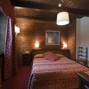 Jumeaux Hotel