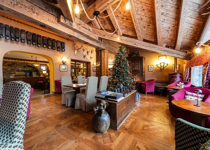 朱梅奥克斯酒店 3*